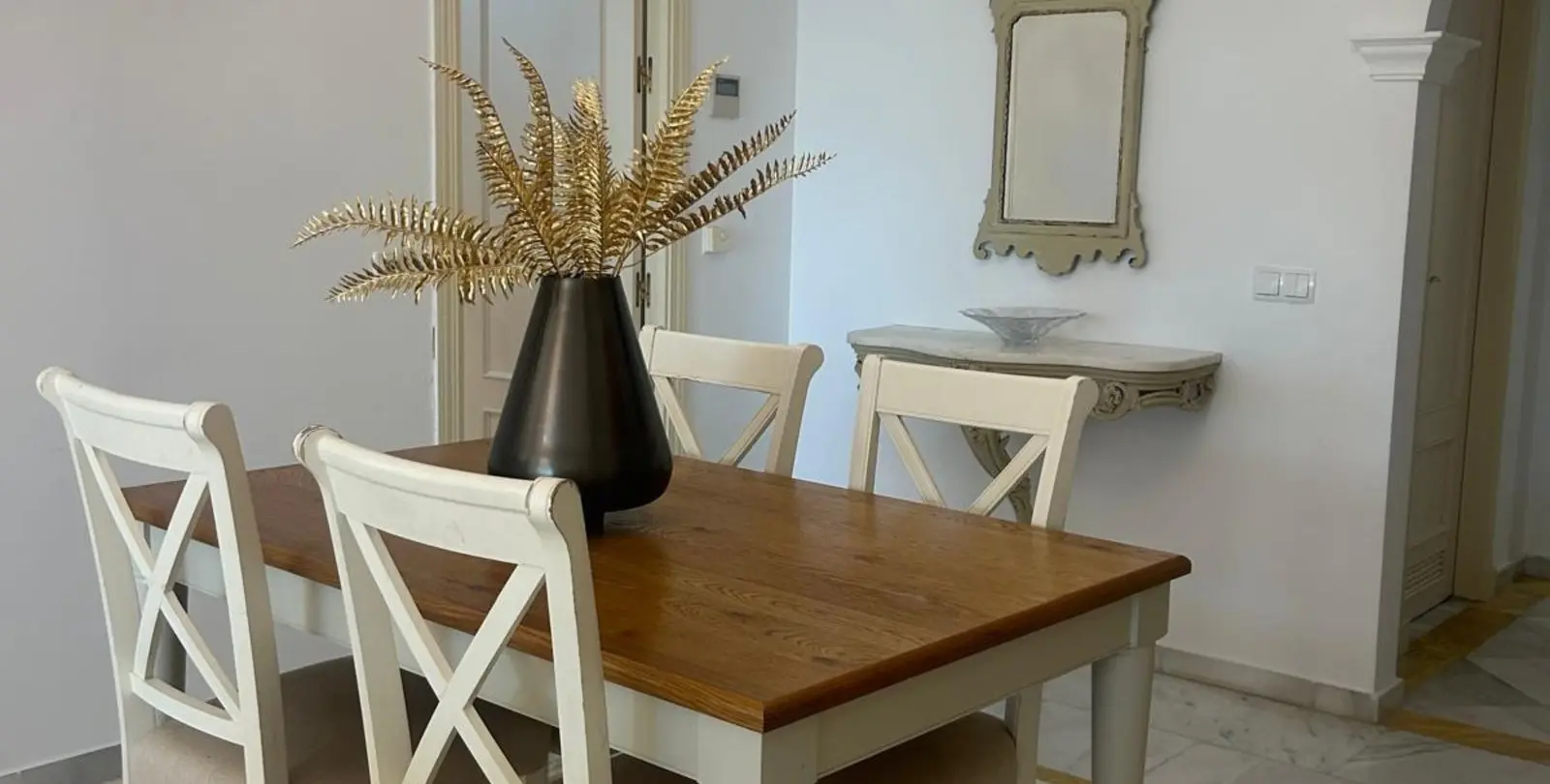 Sale of middle floor apartment in Marbella 10