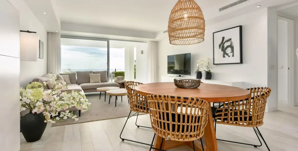 Sale of ground floor apartment in Casares 4