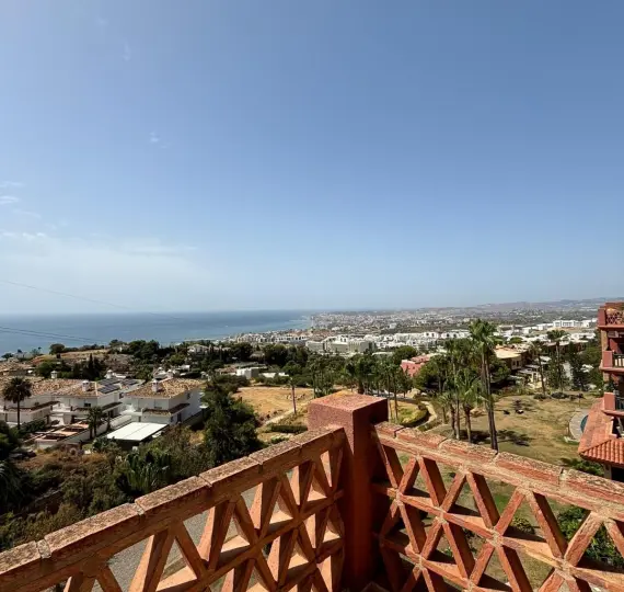 Продажа двухуровневого пентхауса в Fuengirola