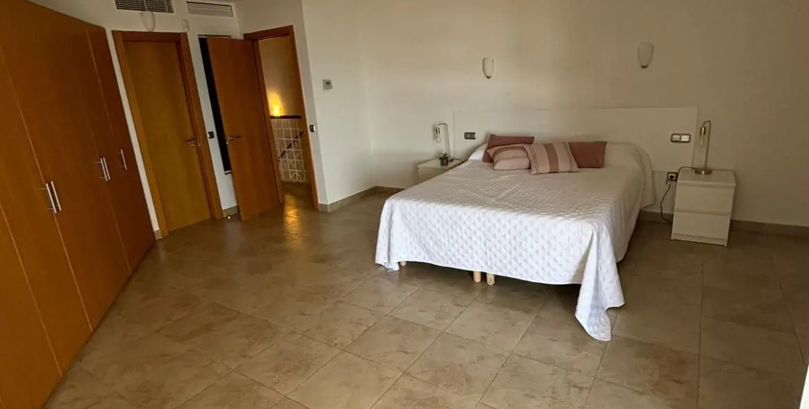 Venta de ático dúplex en Fuengirola 9