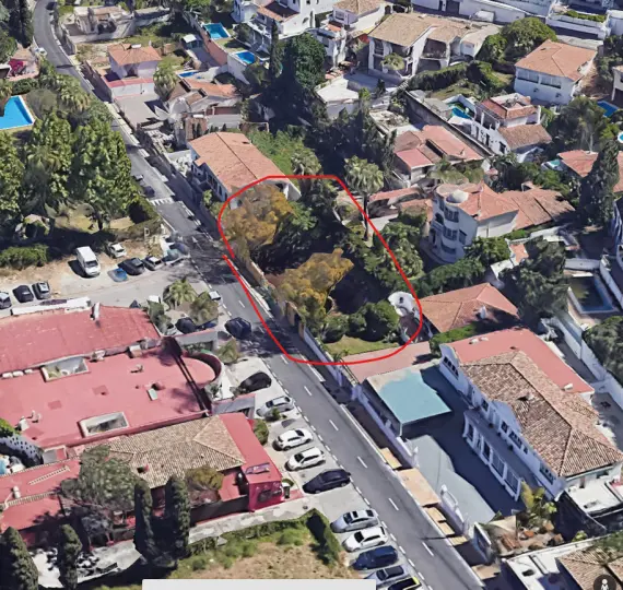 Sale of residential plot in Nueva Andalucía