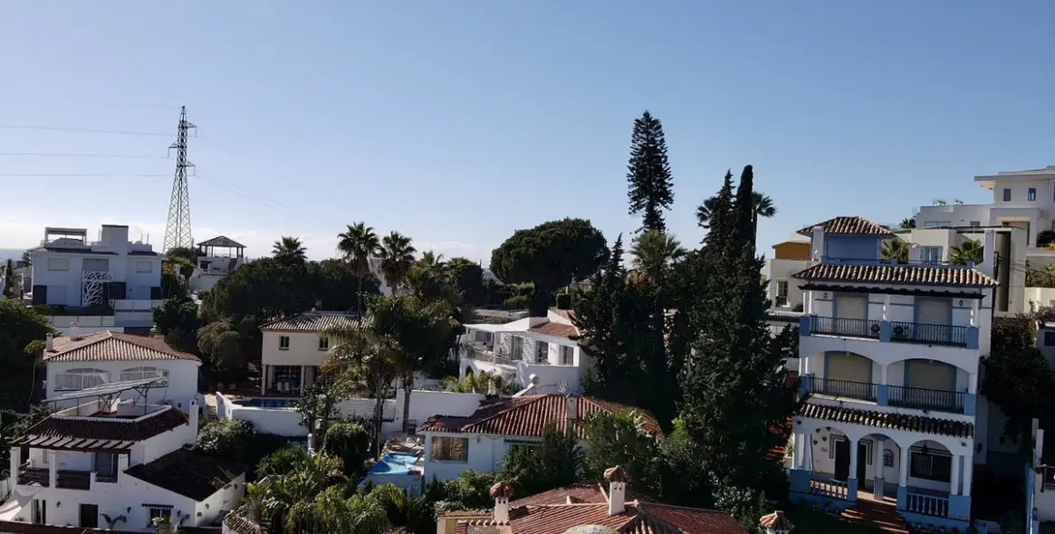 Sale of residential plot in Nueva Andalucía 3