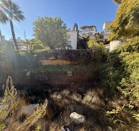 Sale of residential plot in Nueva Andalucía