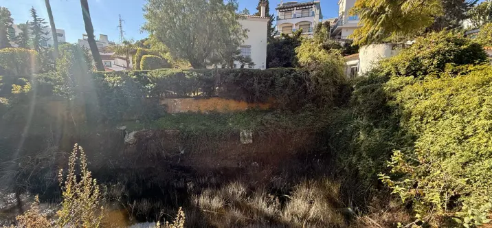 Sale of residential plot in Nueva Andalucía 4