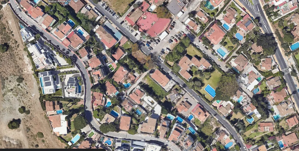 Sale of residential plot in Nueva Andalucía 12