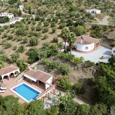 Sale of detached villa in Canillas de Albaida