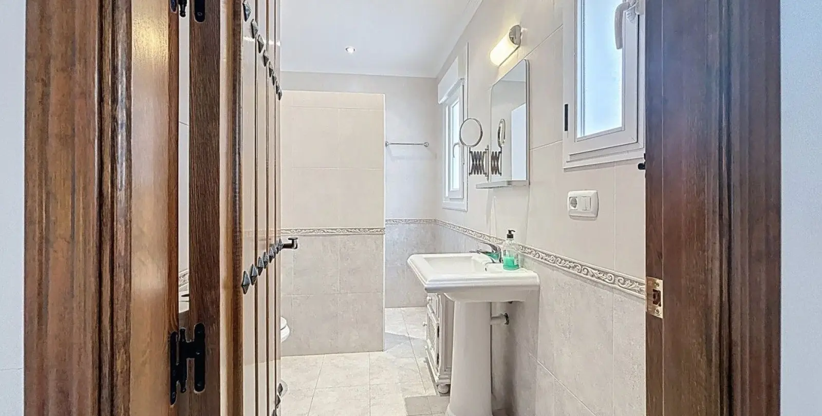 Venta de villa independiente en Canillas de Albaida 36