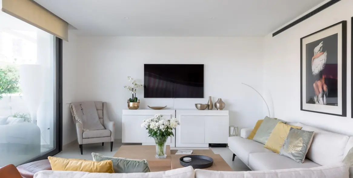 Продажа апартаментов на среднем этаже в Higueron 6