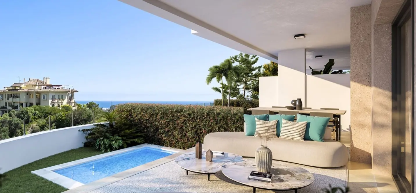 Venta de apartamento en planta baja en Estepona 2