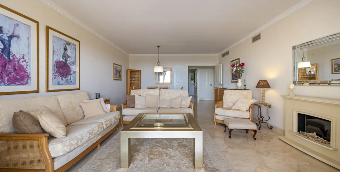 Venta de apartamento en planta media en Estepona (distrito Estepona) 4