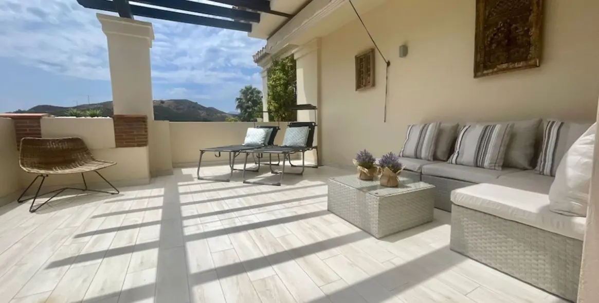 Продажа апартаментов на среднем этаже в Benahavís 3