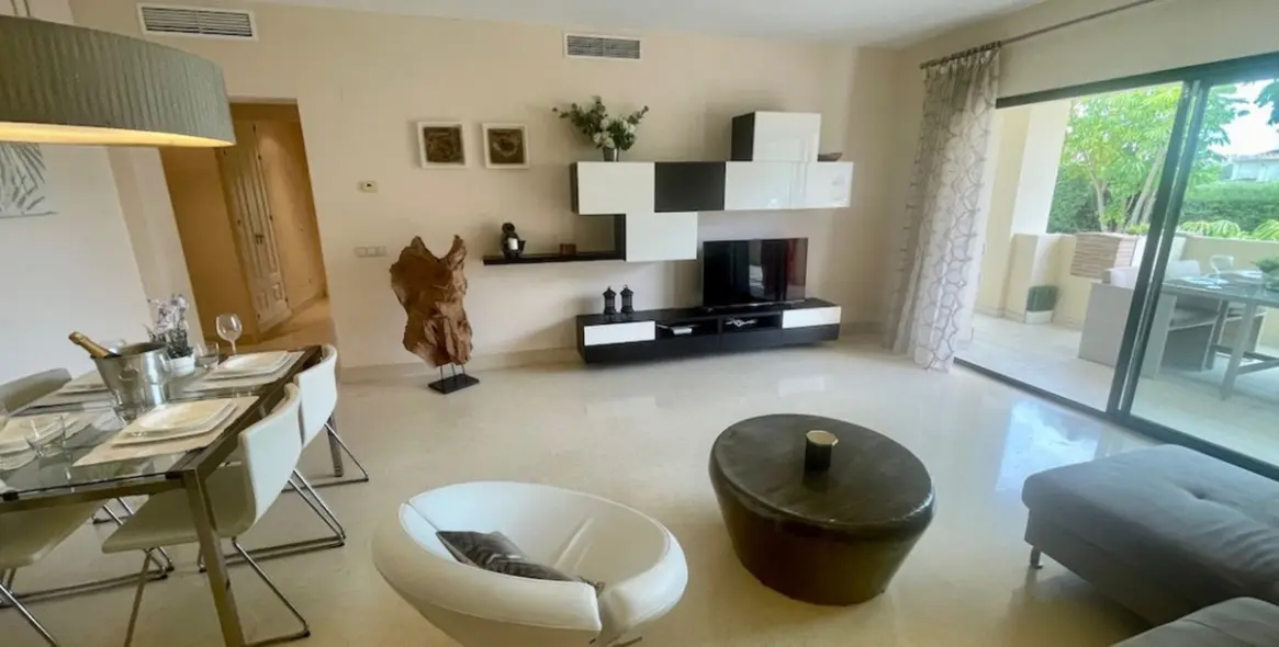 Продажа апартаментов на среднем этаже в Benahavís 10