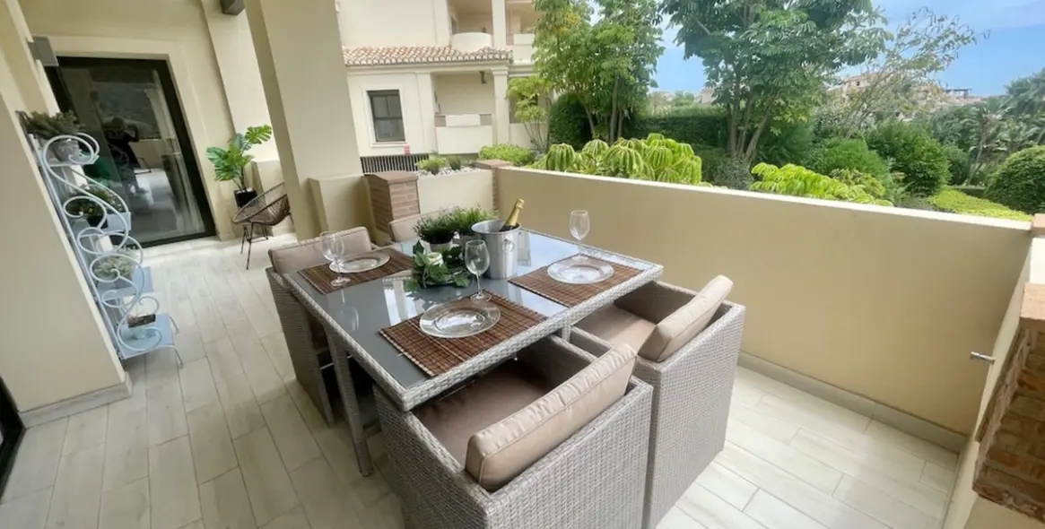 Продажа апартаментов на среднем этаже в Benahavís 14