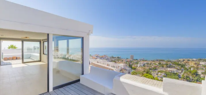 Sale of penthouse in Riviera del Sol 2