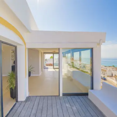Sale of penthouse in Riviera del Sol