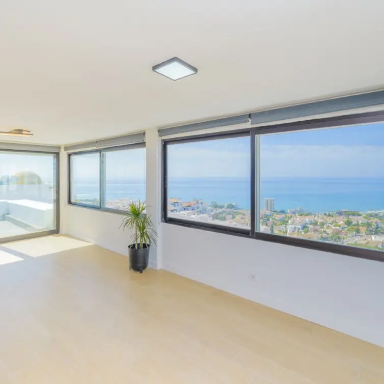 Sale of penthouse in Riviera del Sol