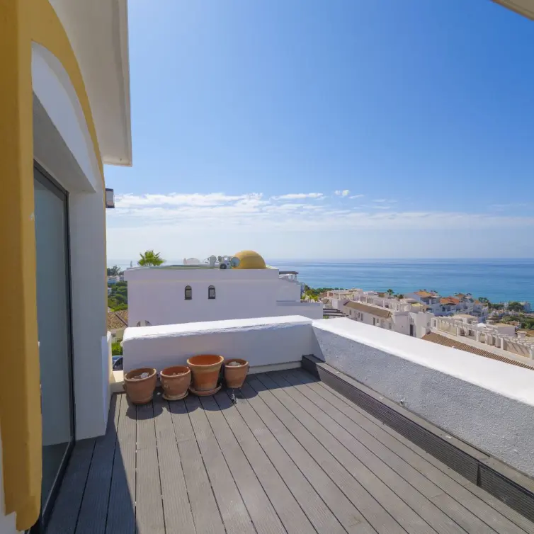 Sale of penthouse in Riviera del Sol