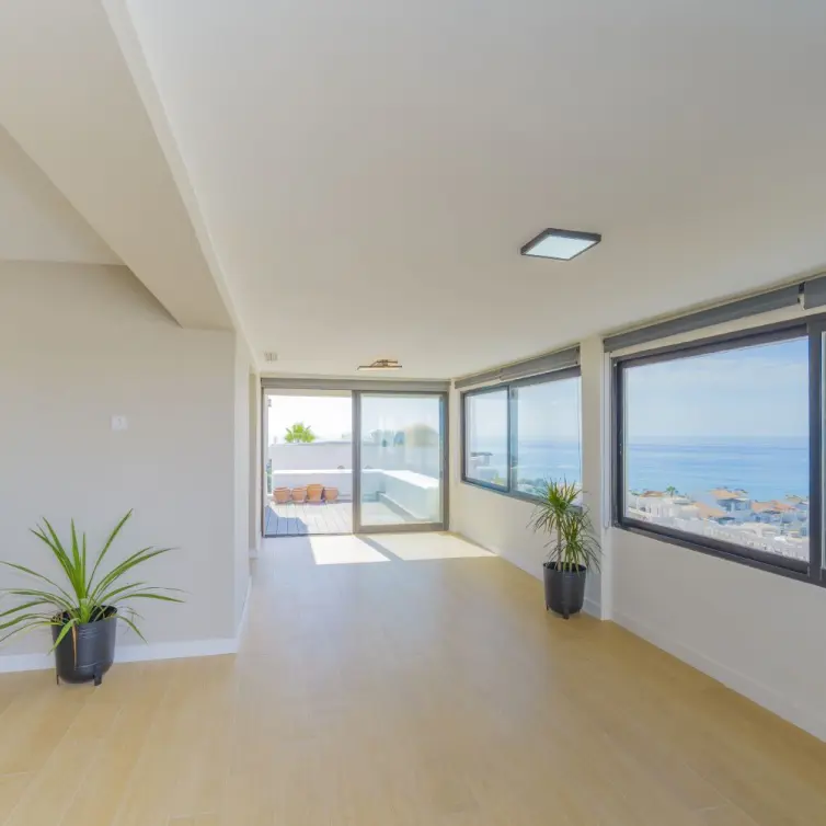 Sale of penthouse in Riviera del Sol