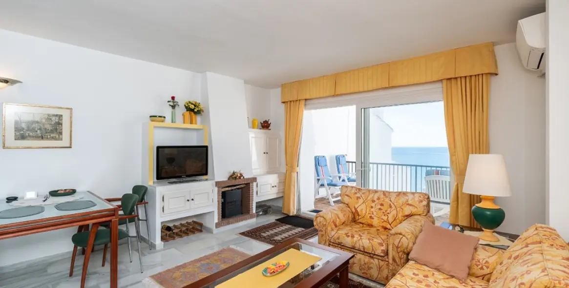 Sale of penthouse duplex in Calahonda 5