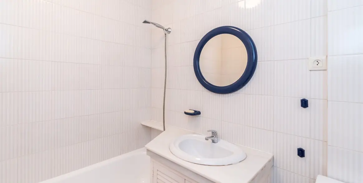 Sale of penthouse duplex in Calahonda 16