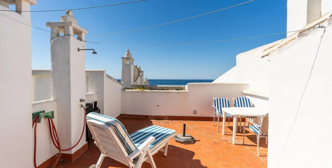 Sale of penthouse duplex in Calahonda 17