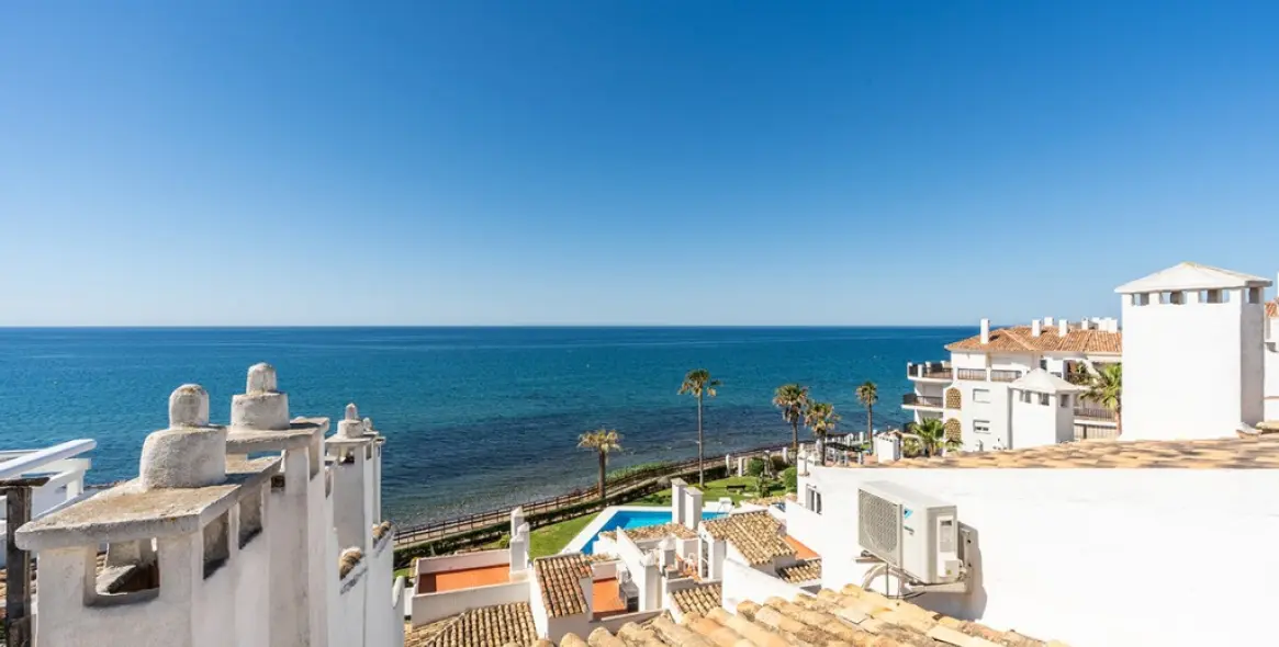 Venta de ático dúplex en Calahonda 21