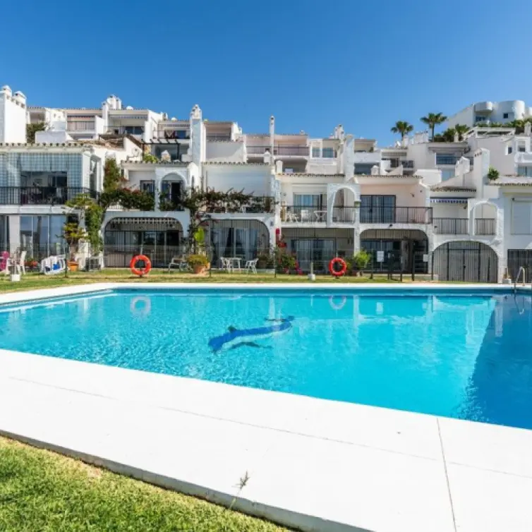 Sale of penthouse duplex in Calahonda