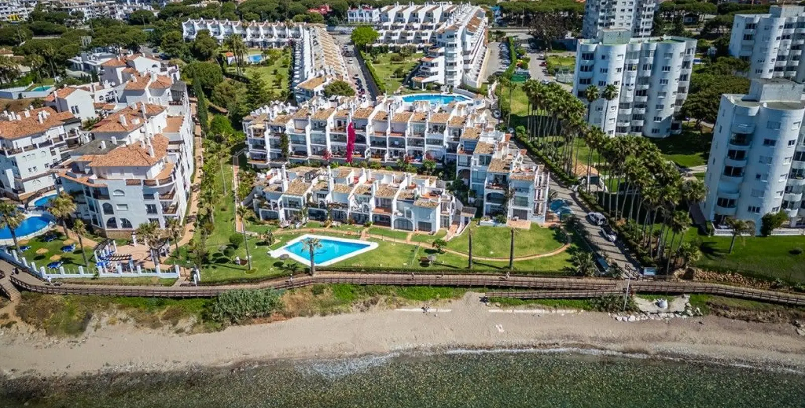 Sale of penthouse duplex in Calahonda 2