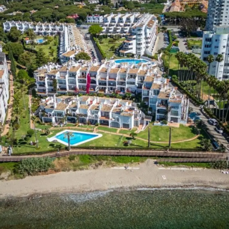 Sale of penthouse duplex in Calahonda