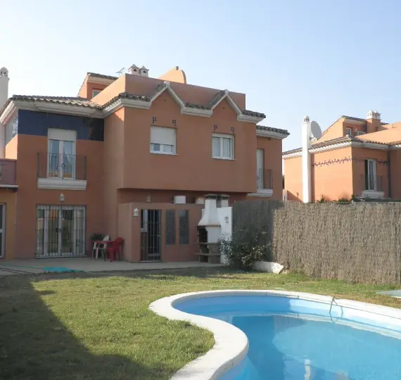 Sale of semi-detached house in Estepona