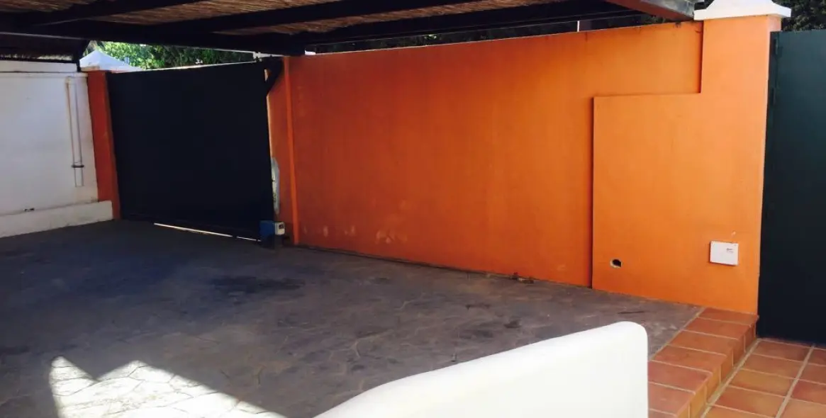 Sale of semi-detached house in Estepona 10