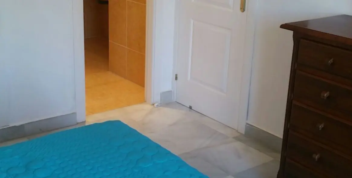 Продажа дома на две семьи в Estepona 26