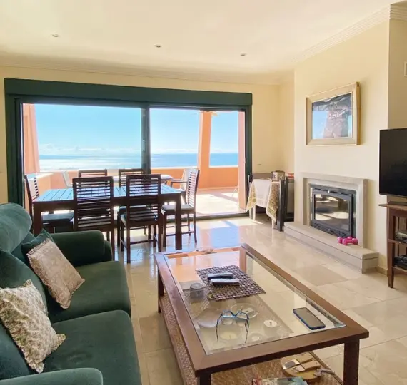 Sale of penthouse in Marbella