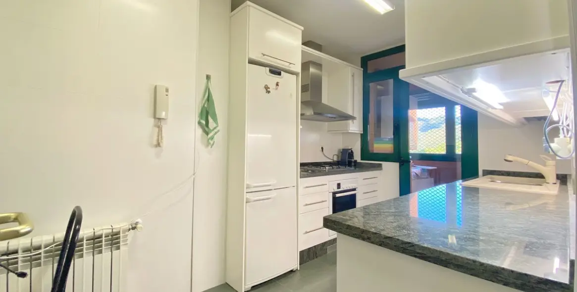 Sale of penthouse in El Rosario 21