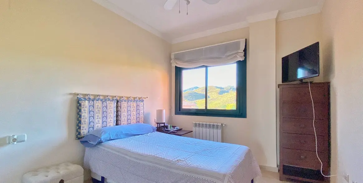 Sale of penthouse in El Rosario 28