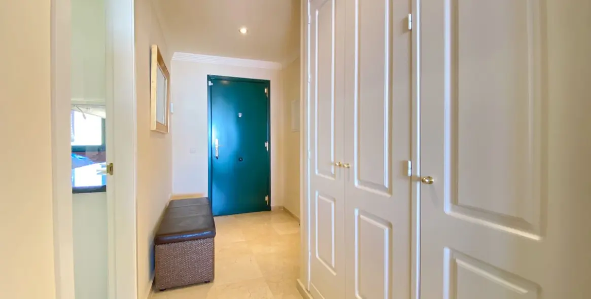 Sale of penthouse in El Rosario 32