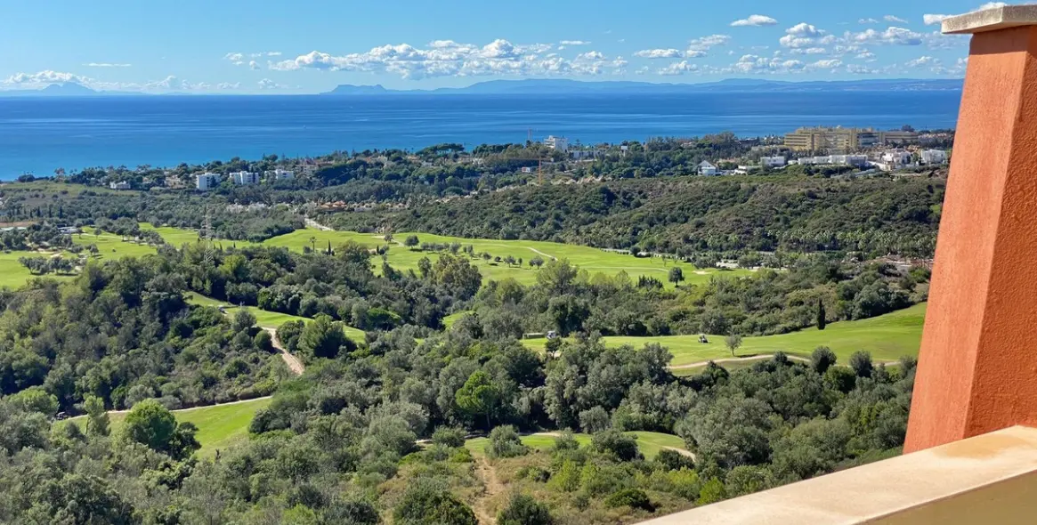 Sale of penthouse in El Rosario 34