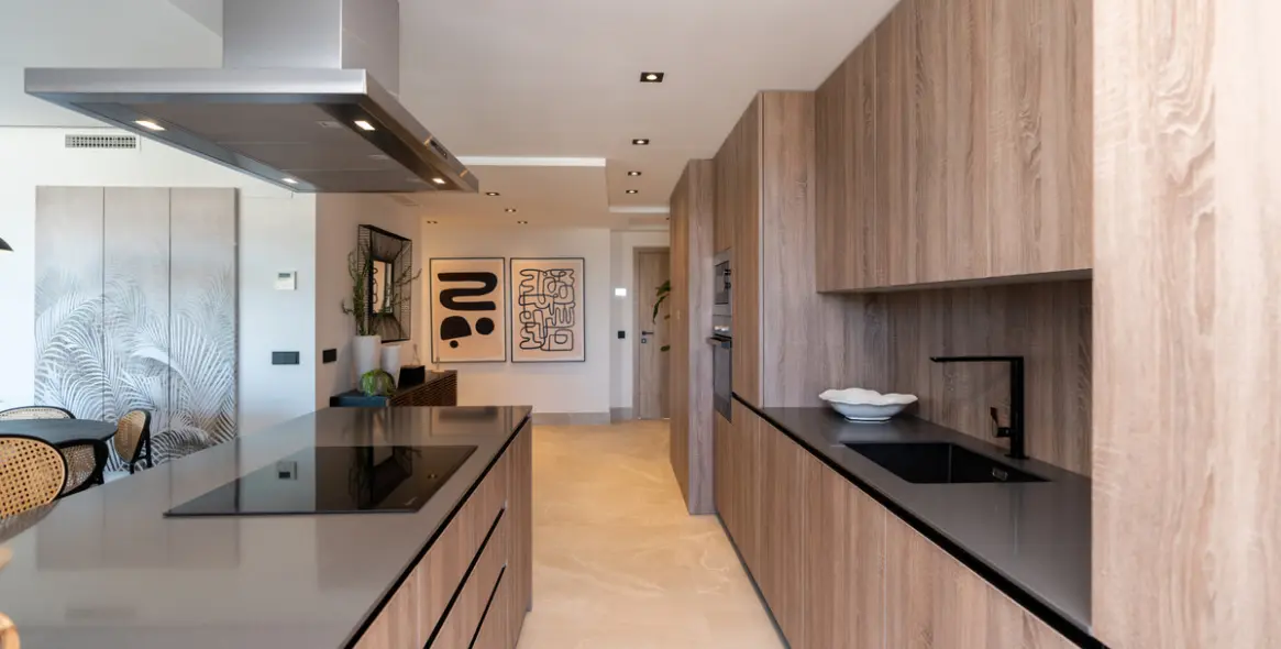 Продажа апартаментов на среднем этаже в Istán 9