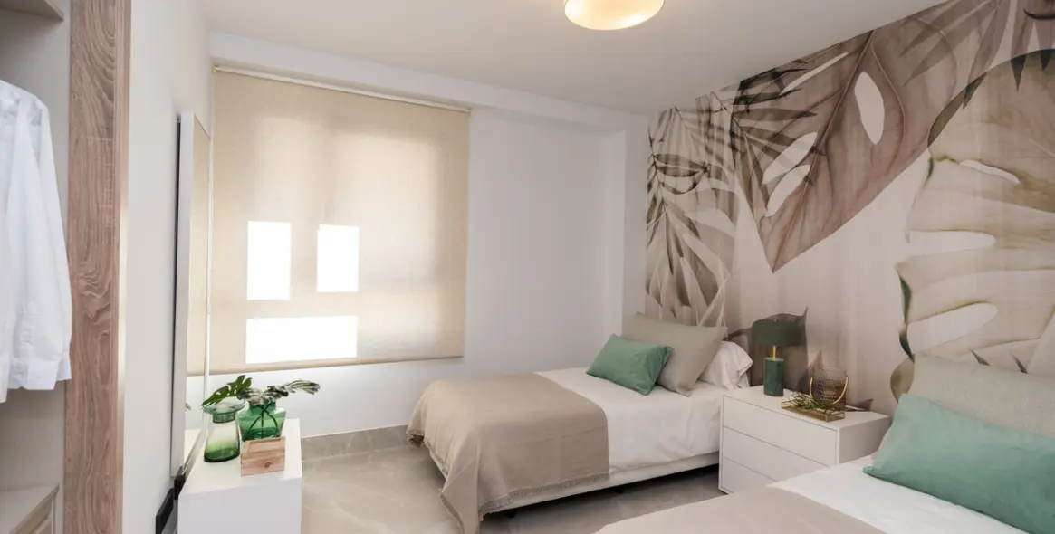 Venta de apartamento en planta media en Istán 21