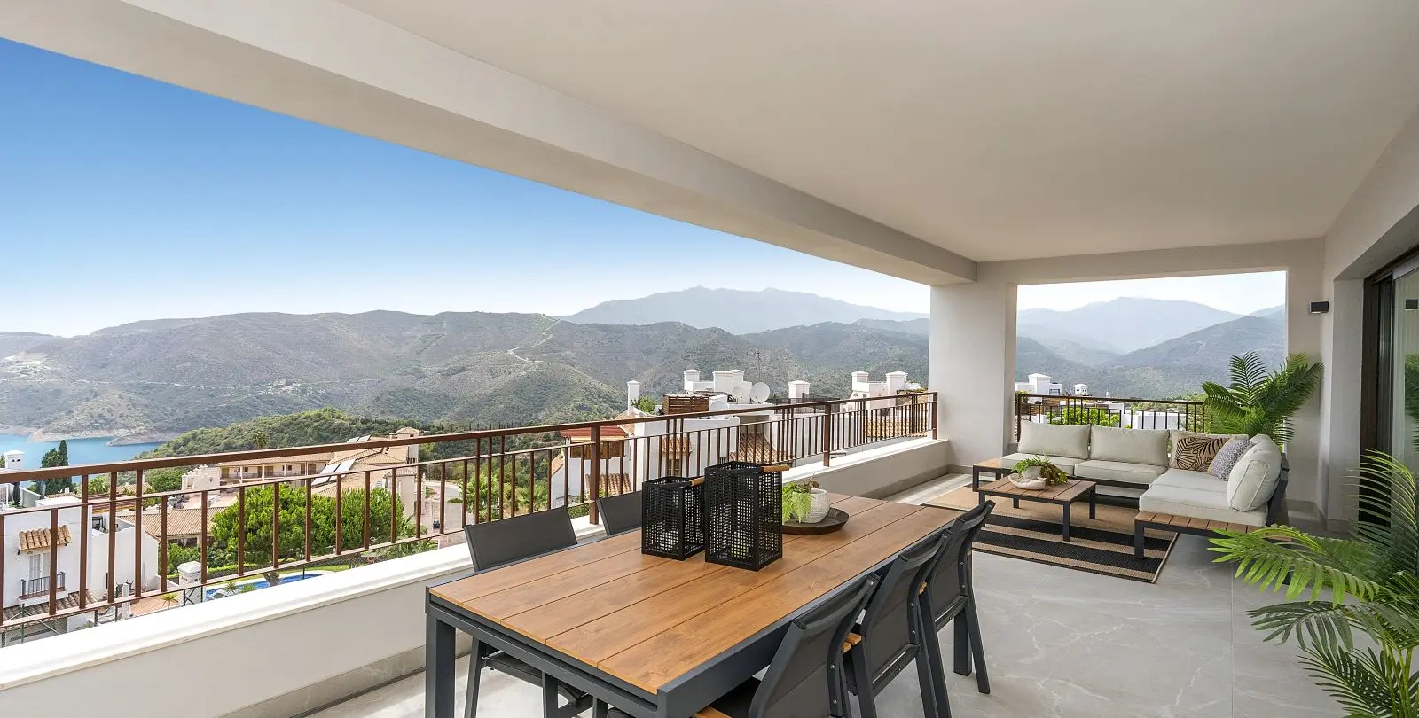 Venta de apartamento en planta baja en Istán 2