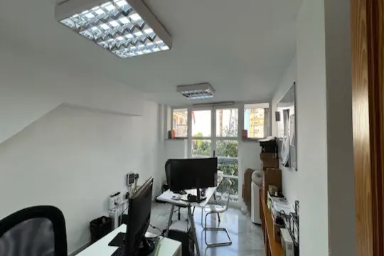 Image 4 thumb