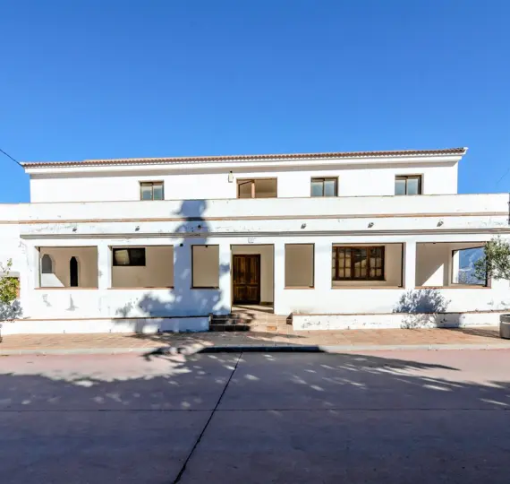 Detached villa R4208701