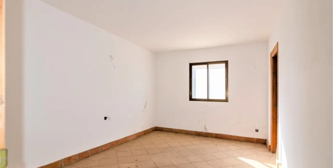 Sale of detached villa in La Viñuela 16