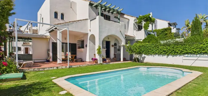 Semi-detached house R5019097 0