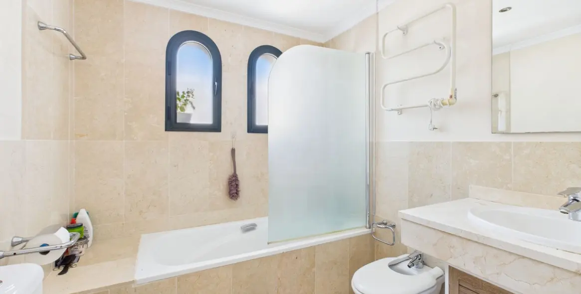 Sale of semi-detached house in Manilva 18