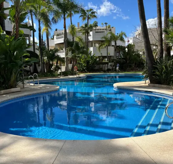 Sale of ground floor apartment in Aloha