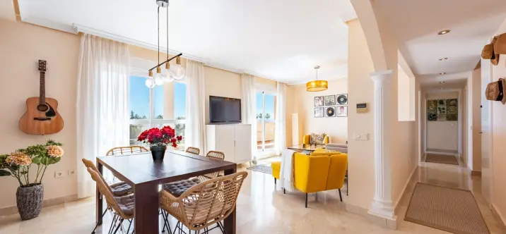 Sale of penthouse duplex in Estepona 4