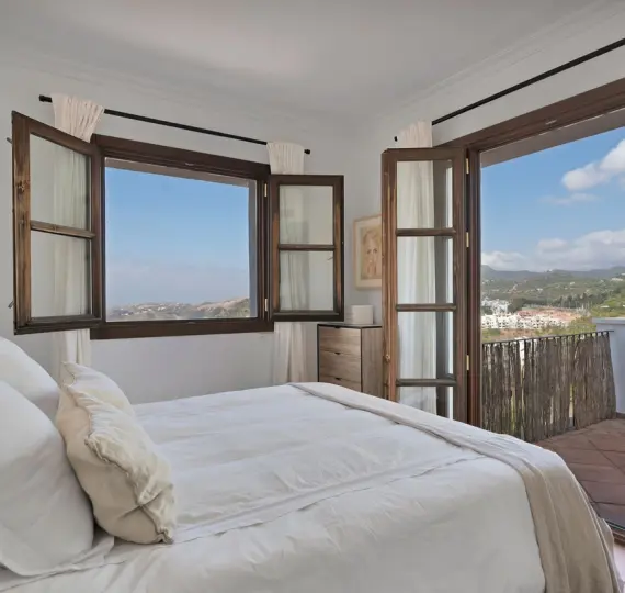 Sale of penthouse in La Heredia