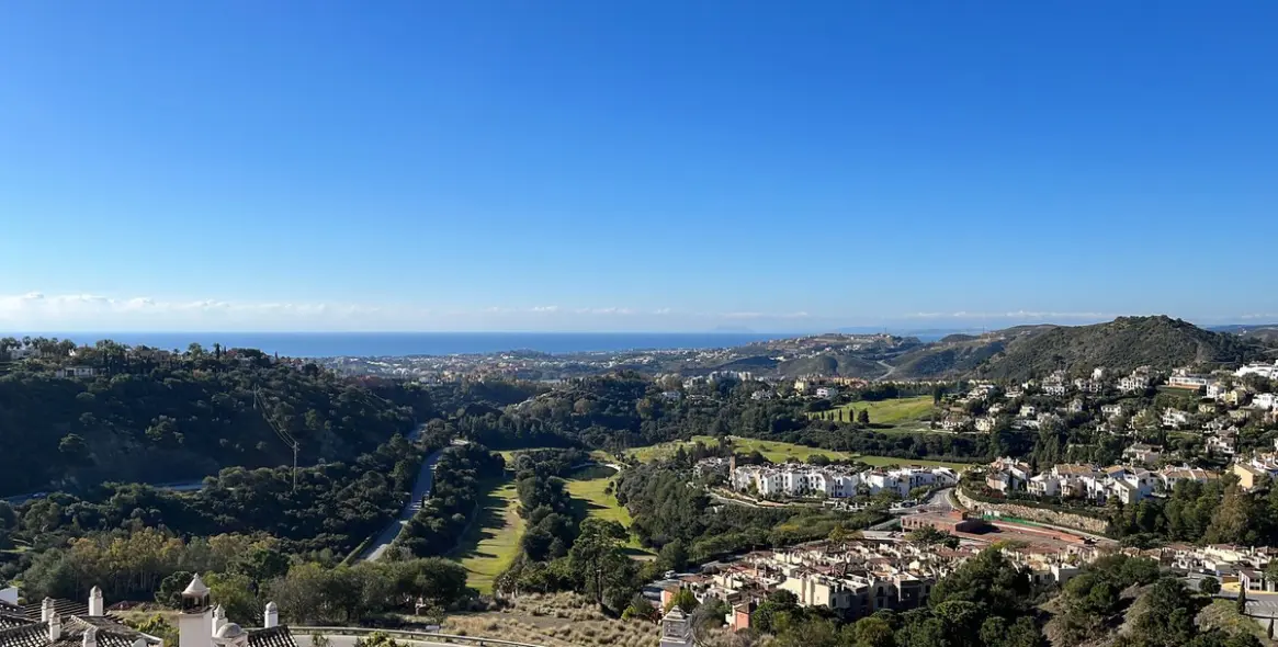 Sale of penthouse in La Heredia 15