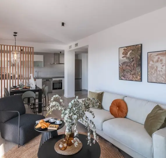 Sale of middle floor apartment in Rincón de la Victoria